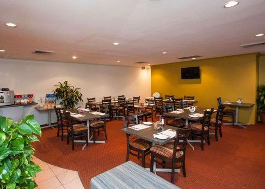 Airport Admiralty Motel Brisbane Restaurant photo